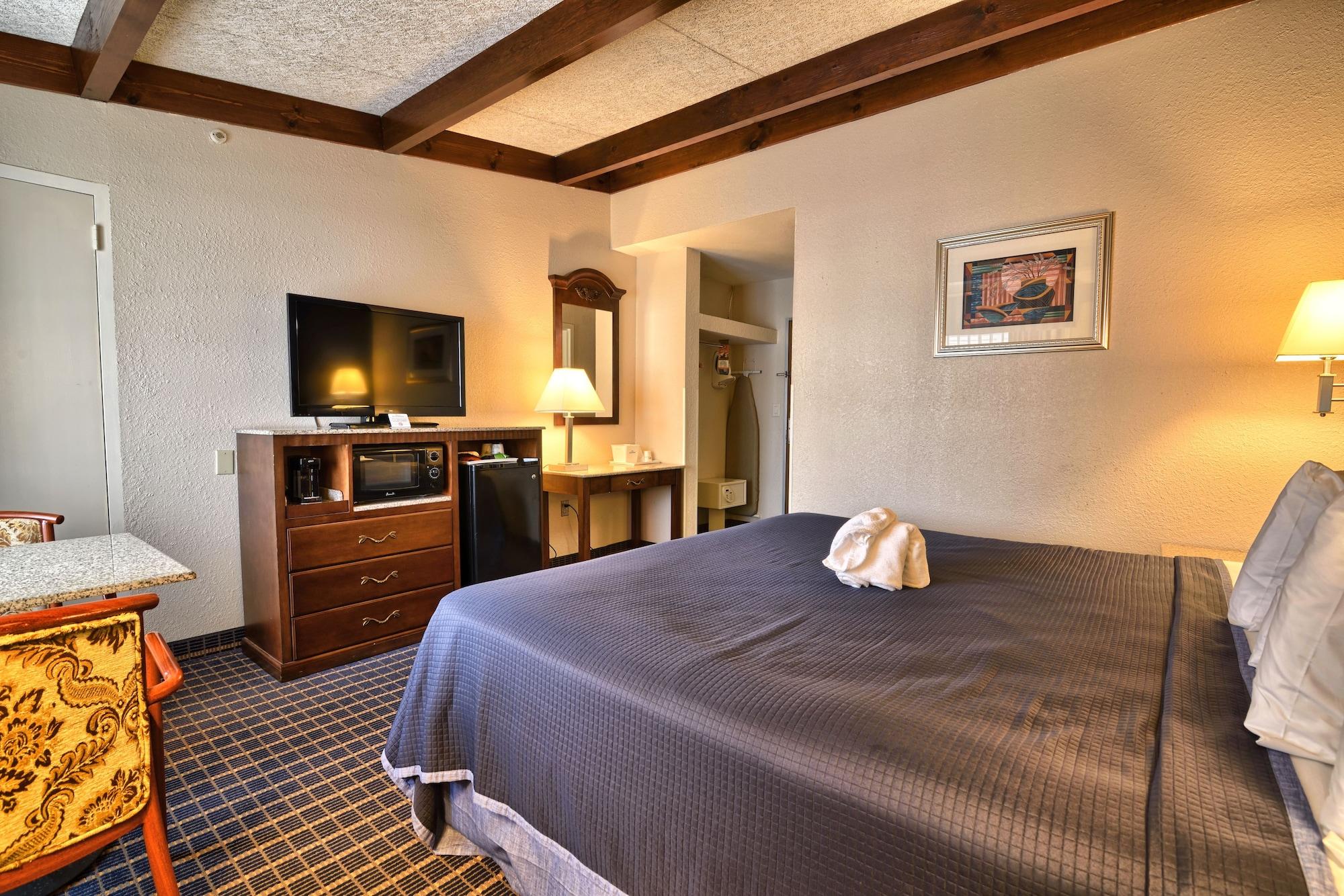 Howard Johnson By Wyndham Bangor Exterior photo